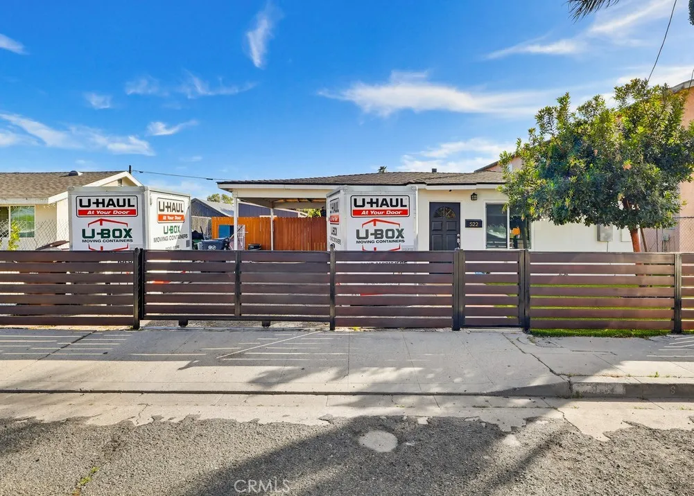 522 W Cherry Street, Compton, California 90222 home-pic-2