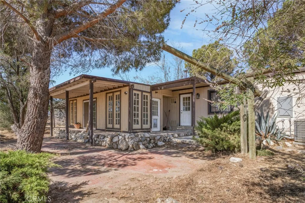 49750 Three Points Road, Lancaster, California 93536 home-pic-0