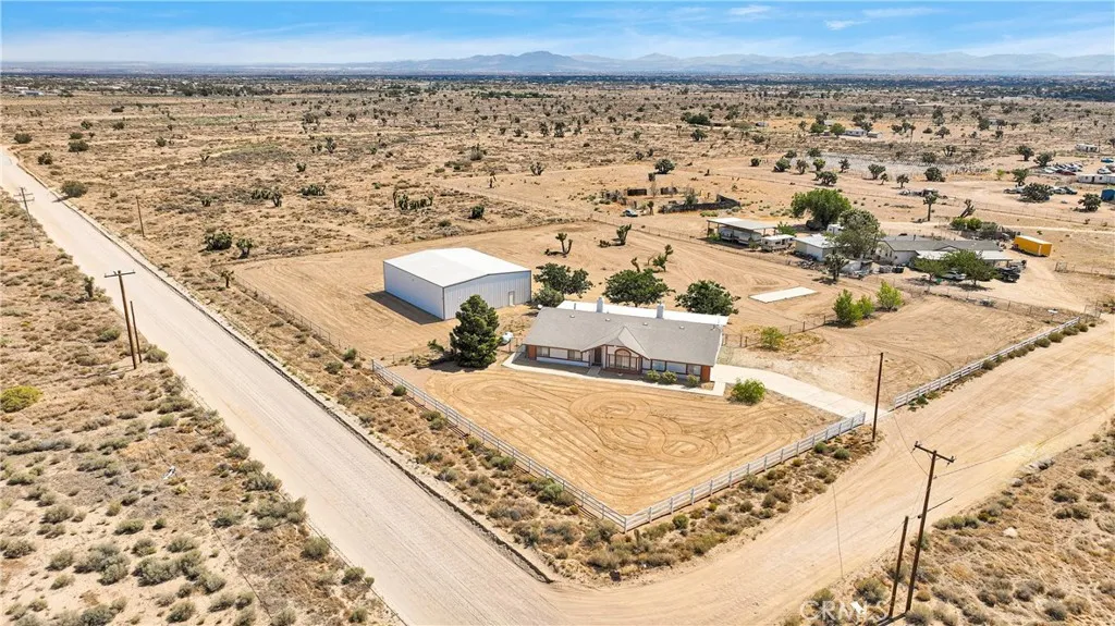 9191 White Road, Phelan, California 92371 home-pic-61