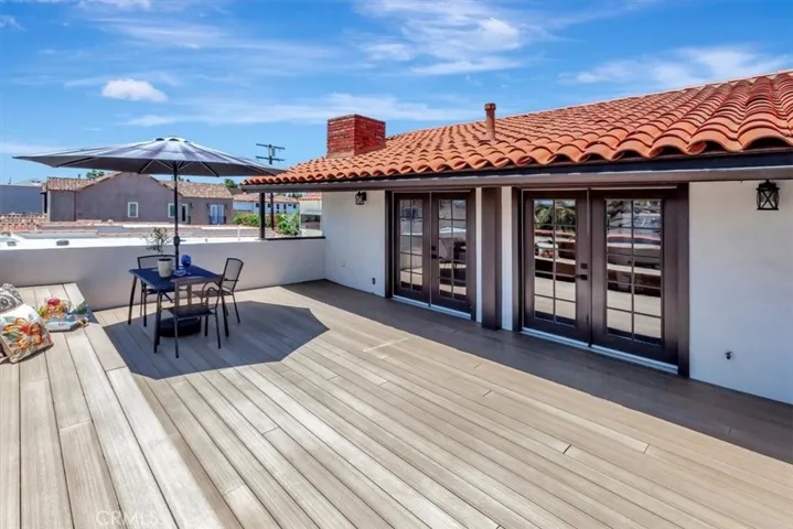 239 Nieto Avenue A, Long Beach, California 90803