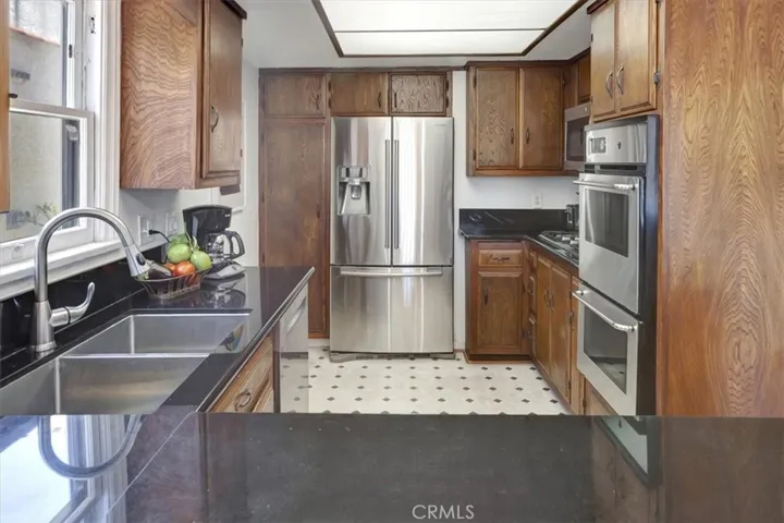 239 Nieto Avenue A, Long Beach, California 90803