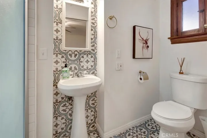 239 Nieto Avenue A, Long Beach, California 90803