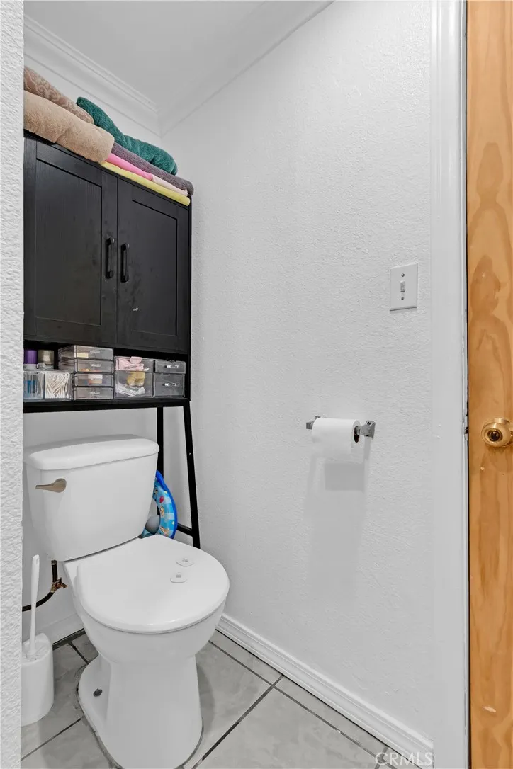 8810 Menlo Avenue, Los Angeles, California 90044 home-pic-14