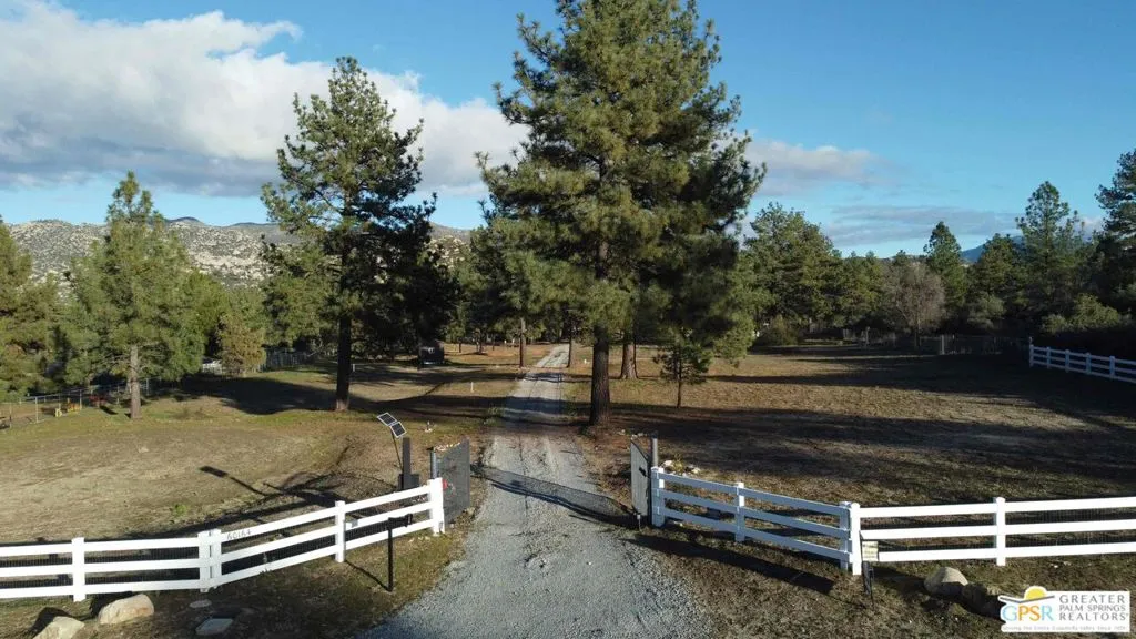 60164 Devils Ladder Road, Mountain Center, California 92561 home-pic-2