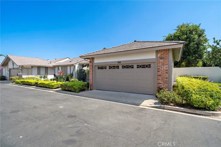 1061 Regis Way, Tustin, California 92780