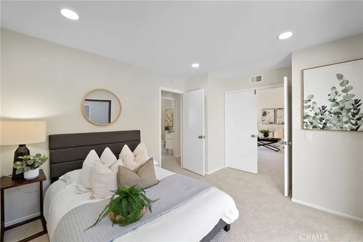 1061 Regis Way, Tustin, California 92780