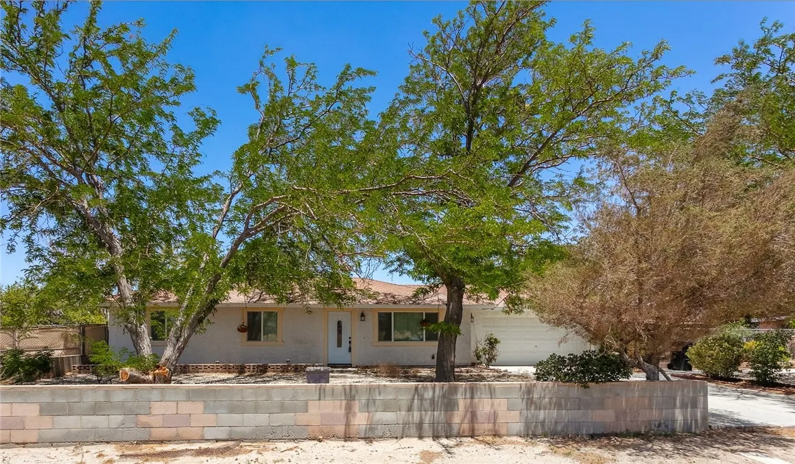 10619 E Avenue R4, Littlerock, California 93543, 3 Bedrooms Bedrooms, ,2 BathroomsBathrooms,Residential,For Sale,Avenue R4,SR25150417