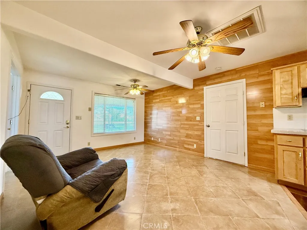 accent wall in livingroom