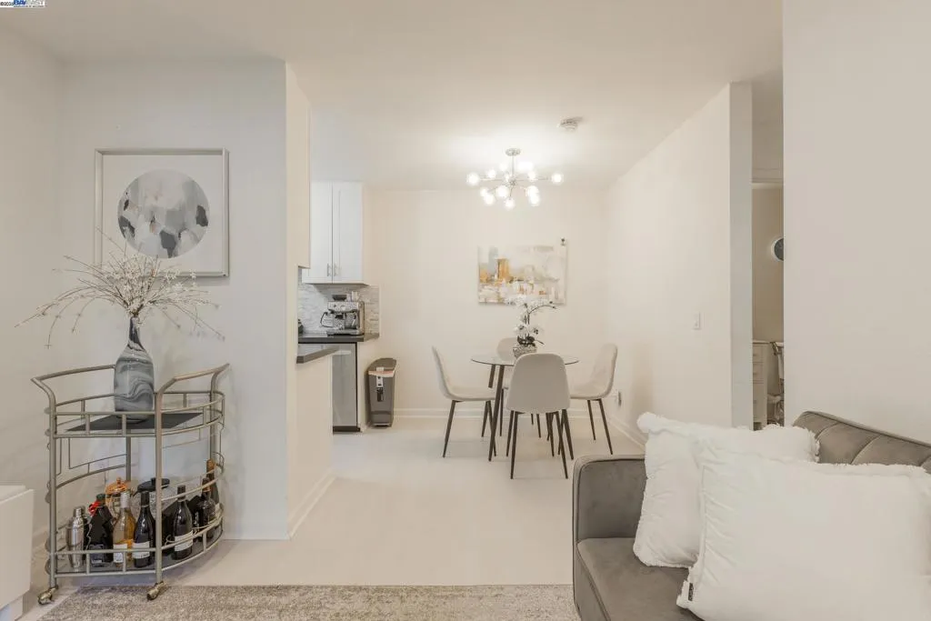 408 Boardwalk Ave 1, San Bruno, California 94066 home-pic-1
