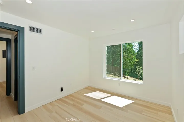 441 Oriole Drive 2, Twin Peaks, California 92391