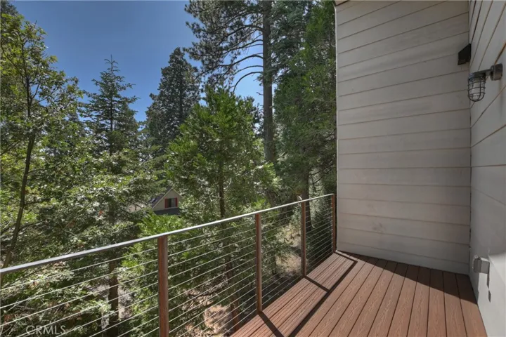 441 Oriole Drive 2, Twin Peaks, California 92391