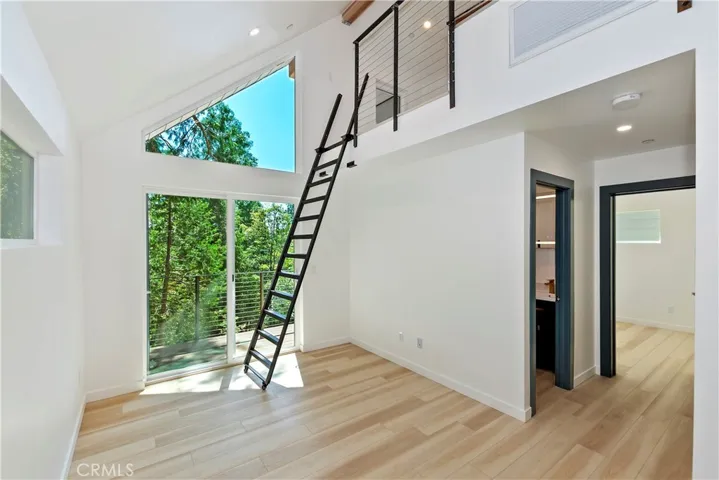 441 Oriole Drive 2, Twin Peaks, California 92391