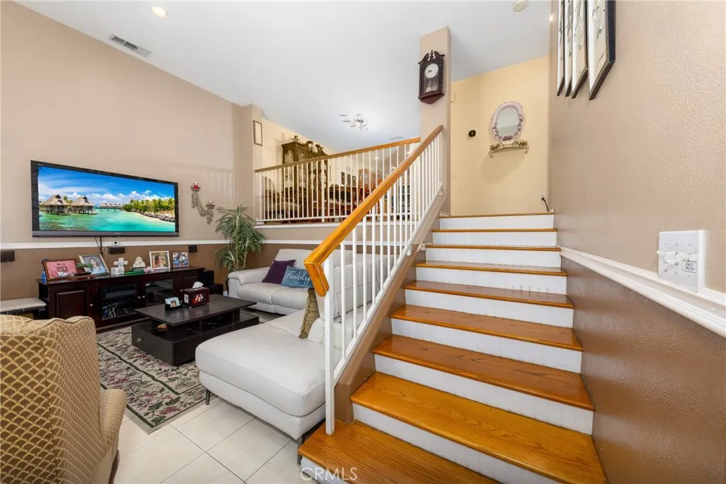 23220 Colony Park Drive, Carson, California 90745 home-pic-2