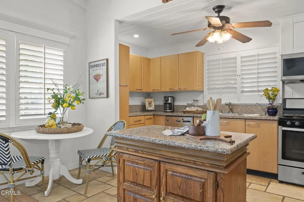 280 Rossmore Drive, Oxnard, California 93035 home-pic-10