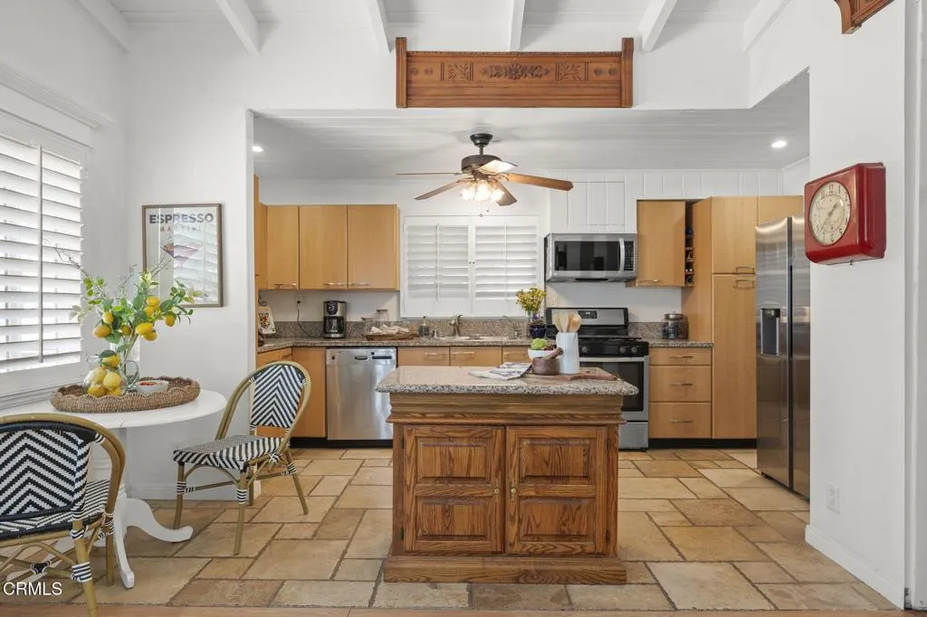 280 Rossmore Drive, Oxnard, California 93035 home-pic-8