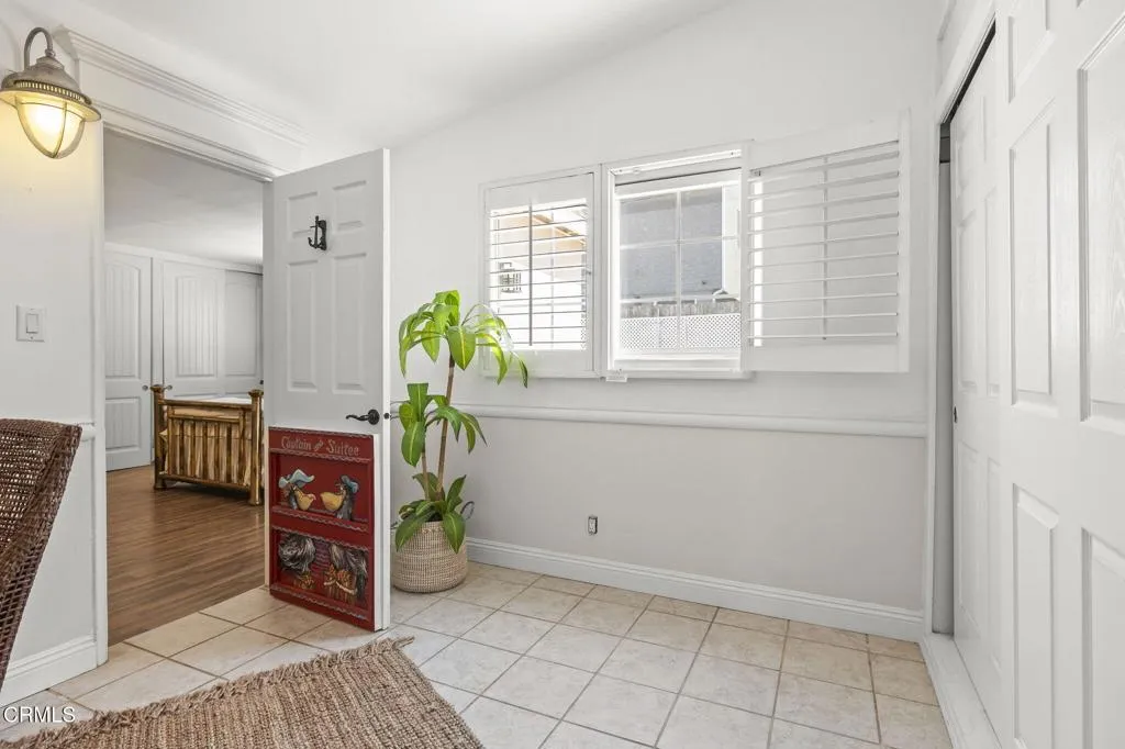 280 Rossmore Drive, Oxnard, California 93035 home-pic-29