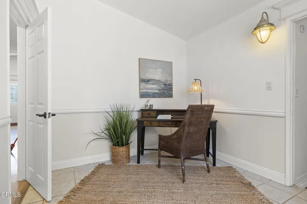 280 Rossmore Drive, Oxnard, California 93035 home-pic-28
