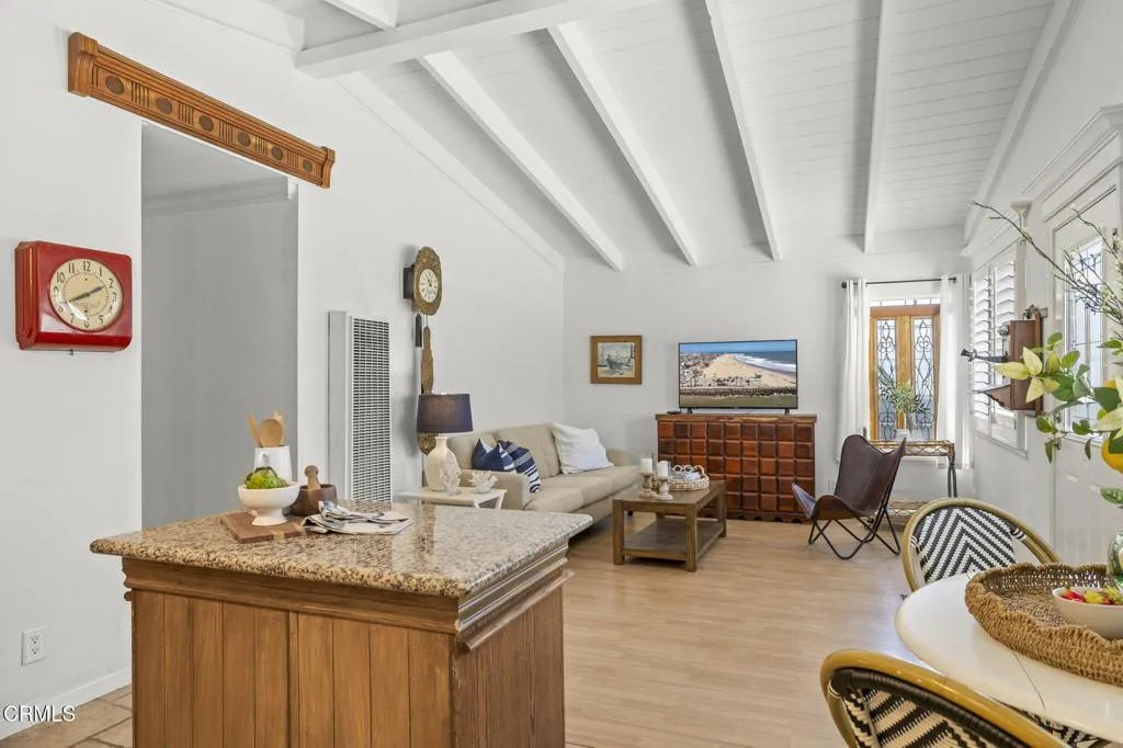 280 Rossmore Drive, Oxnard, California 93035 home-pic-15