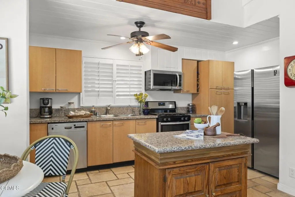 280 Rossmore Drive, Oxnard, California 93035 home-pic-9