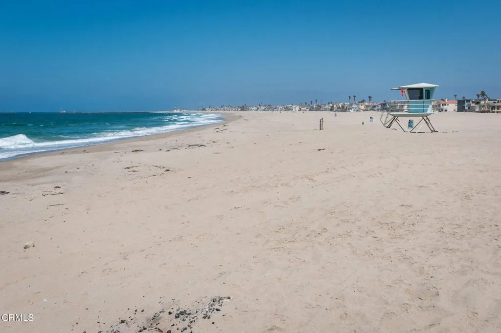 280 Rossmore Drive, Oxnard, California 93035 home-pic-60