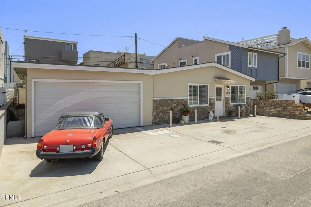 280 Rossmore Drive, Oxnard, California 93035 home-pic-1