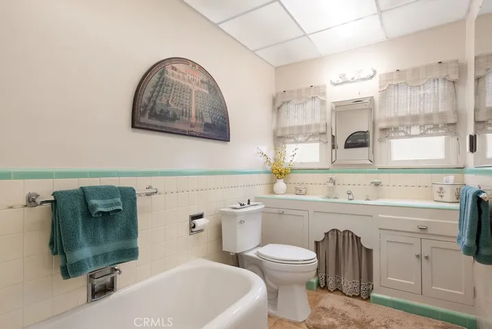 1324 Thompson Avenue, Glendale, California 91201