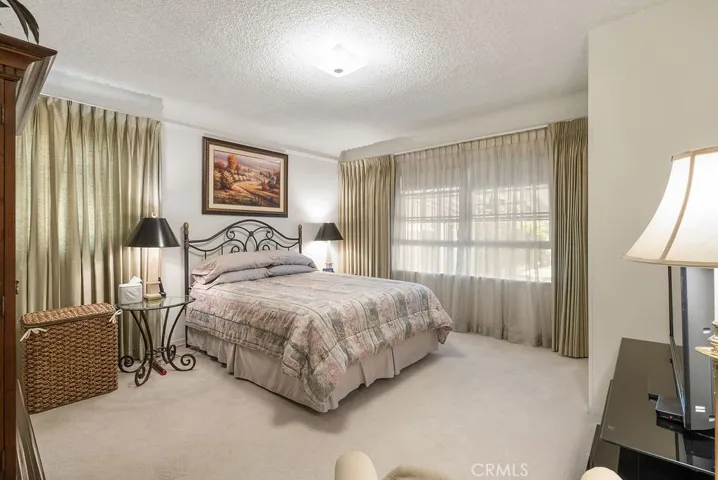 1st bedroom