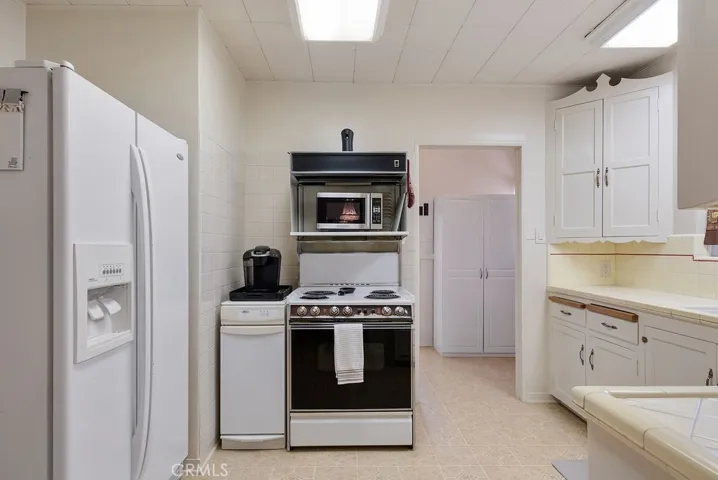 1324 Thompson Avenue, Glendale, California 91201