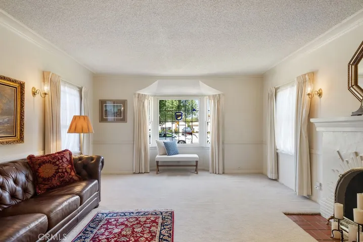 1324 Thompson Avenue, Glendale, California 91201
