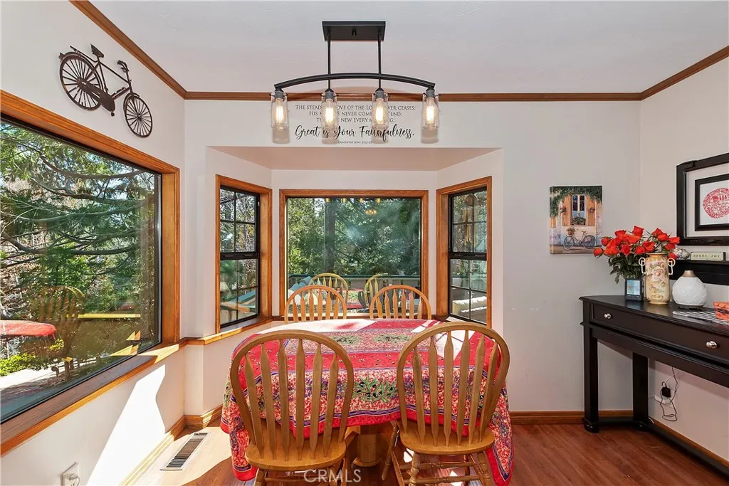 292 Heliotrope Drive, Lake Arrowhead, California 92352 home-pic-8