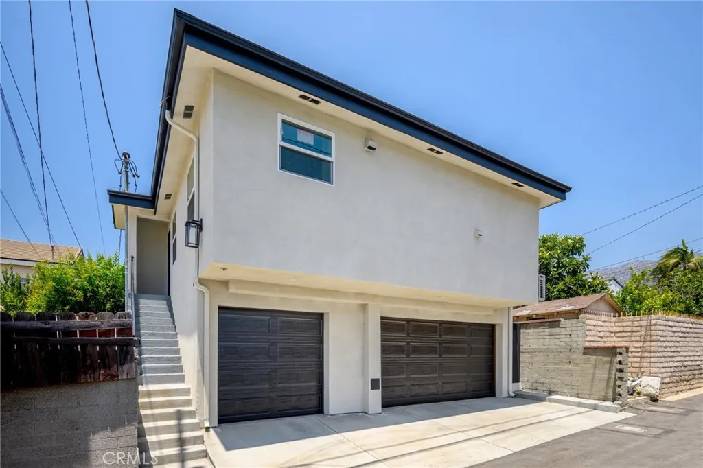 842 E Cypress Avenue, Burbank, California 91501, 1 Bedroom Bedrooms, ,1 BathroomBathrooms,Residential Lease,For Rent,Cypress,GD25150590