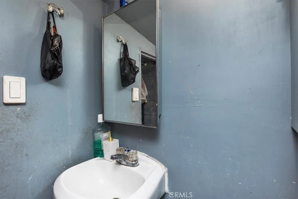 13680 Estelle Street, Corona, California 92879 home-pic-9