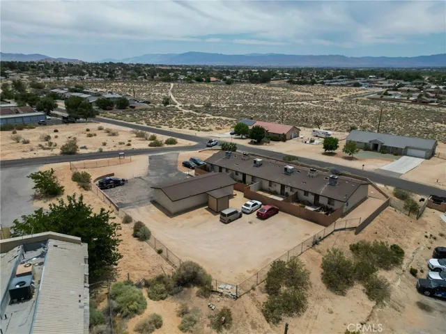 17830 Quantico Road, Apple Valley, California 92307