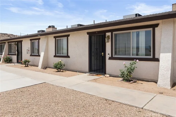 17830 Quantico Road, Apple Valley, California 92307