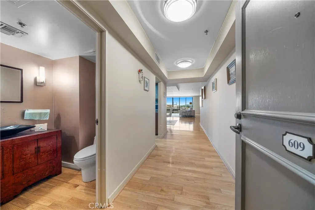 10660 Wilshire Boulevard 609, Los Angeles, California 90024 home-pic-3