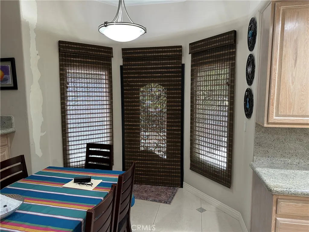 4377 Saltillo Street, Woodland Hills, California 91364 home-pic-7