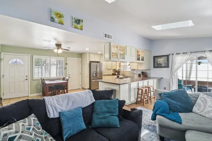 1163 Peach Avenue, El Cajon, California 92021
