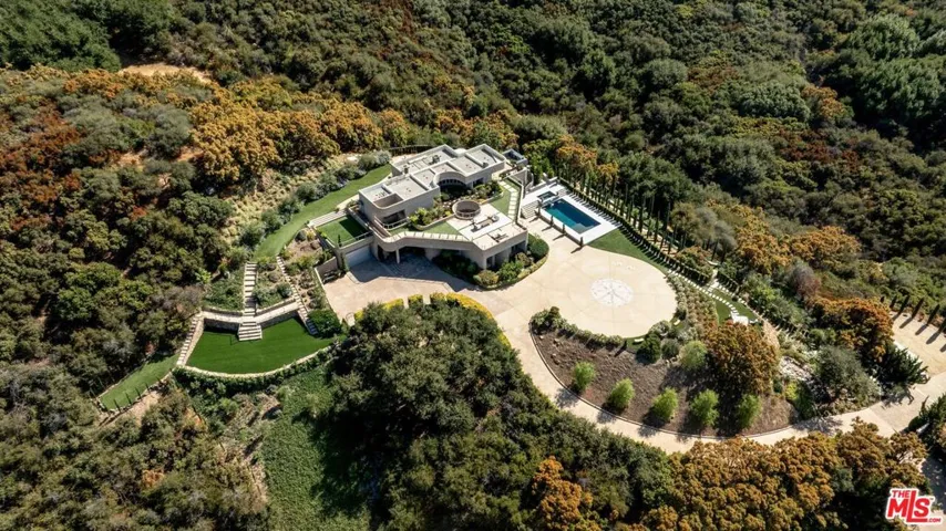 415 Stunt Road, Calabasas, California 91302