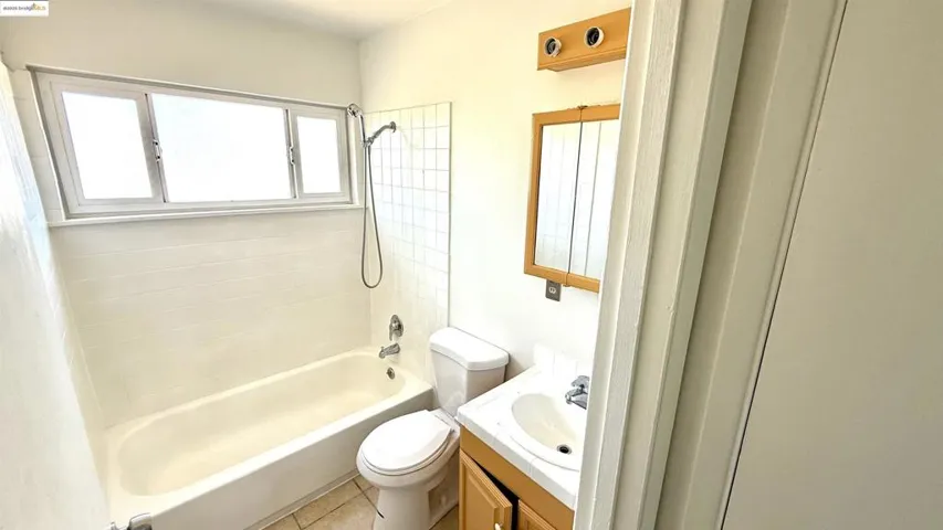 10100 Walnut, Oakland, California 94603