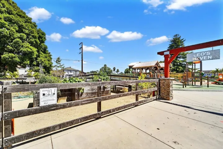 1757 30th Avenue, Santa Cruz, California 95062