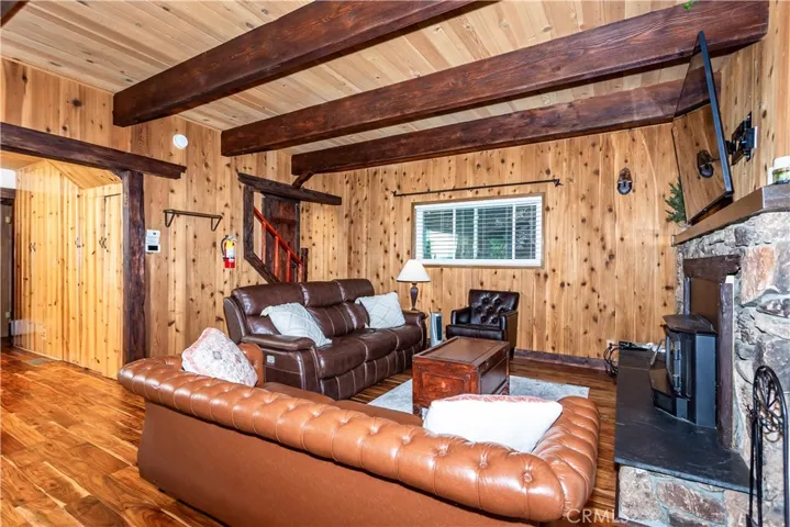 27941 Rainbow Drive, Lake Arrowhead, California 92352