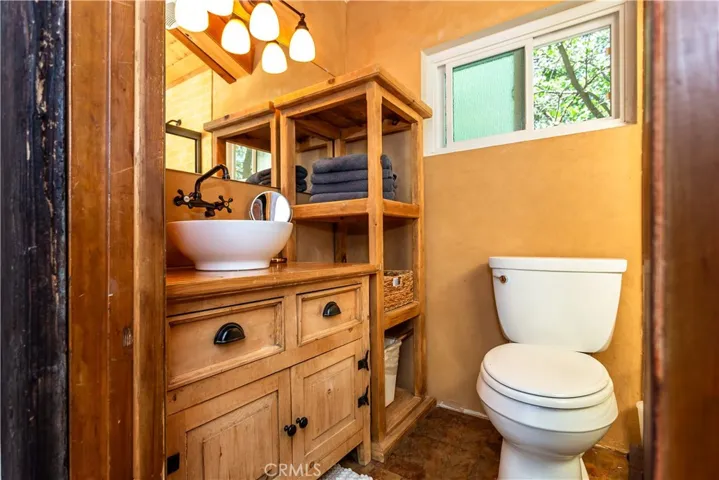 27941 Rainbow Drive, Lake Arrowhead, California 92352