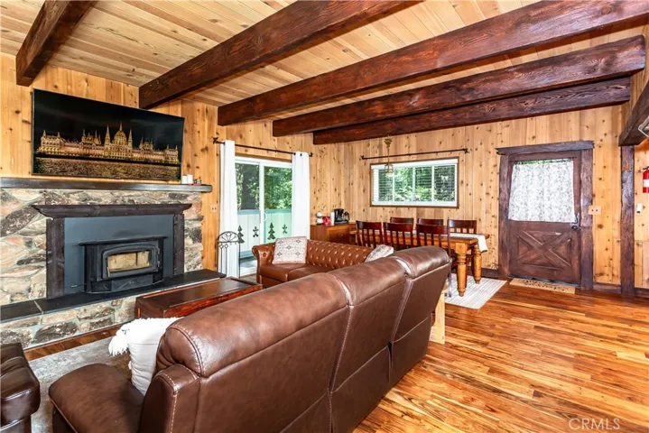 27941 Rainbow Drive, Lake Arrowhead, California 92352