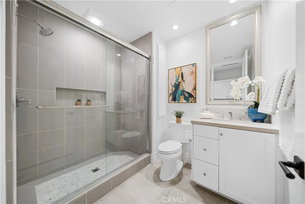 101 Lustro, Irvine, California 92602 home-pic-12