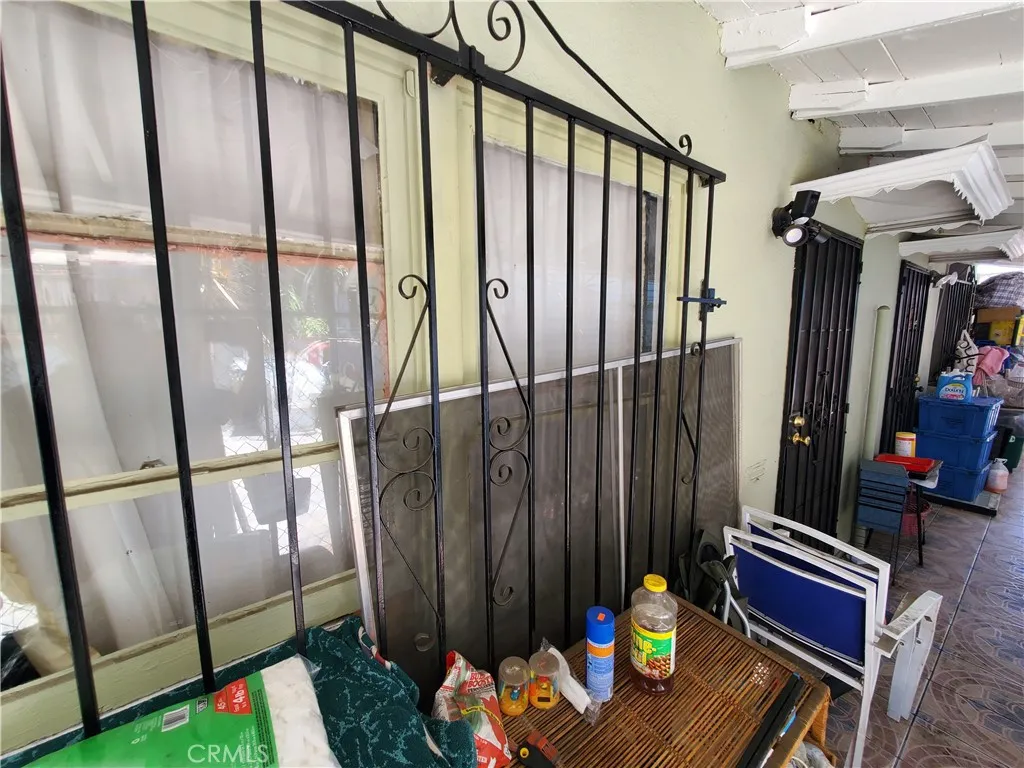 Back Unit 1 Bed, 1 Bath