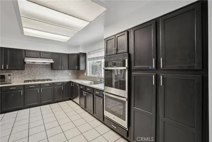 18627 Arminta Street, Reseda, California 91335