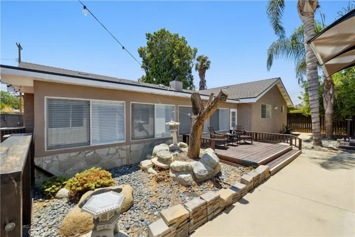 18627 Arminta Street, Reseda, California 91335
