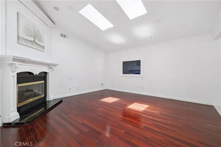 18627 Arminta Street, Reseda, California 91335