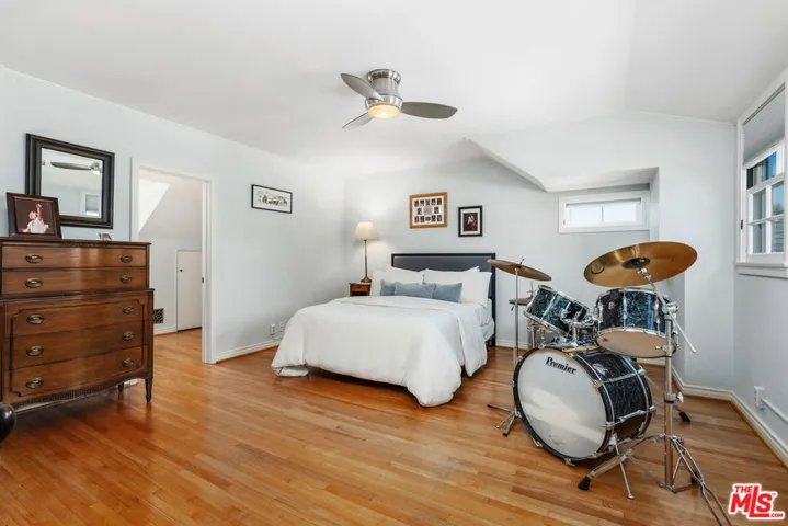 UPSTAIRS BEDROOM EAST