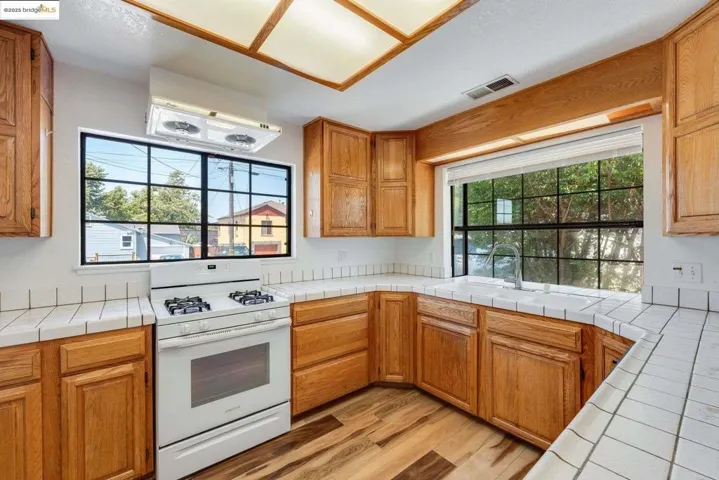5312 Clinton Ave, Richmond, California 94805